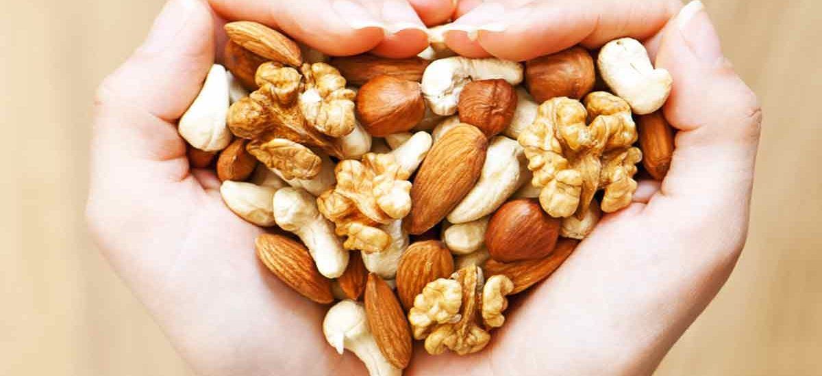 ¿Por qué debo incluir frutos secos en mi alimentación?