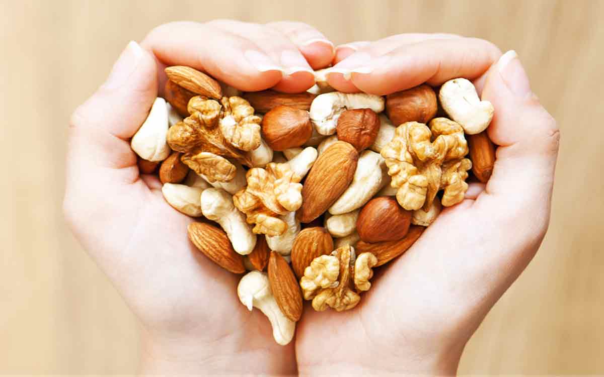 ¿Por qué debo incluir frutos secos en mi alimentación?